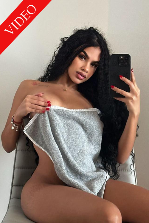 Ibiza Tops - Escorts - MEGAN